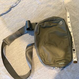 lululemon athletica Olive Belt Bag